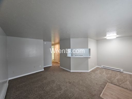Fully Remodeled - Lower unit - 1 Bed, 1 Bath Apartment just Steps from Eastern Washington University! – photo 1