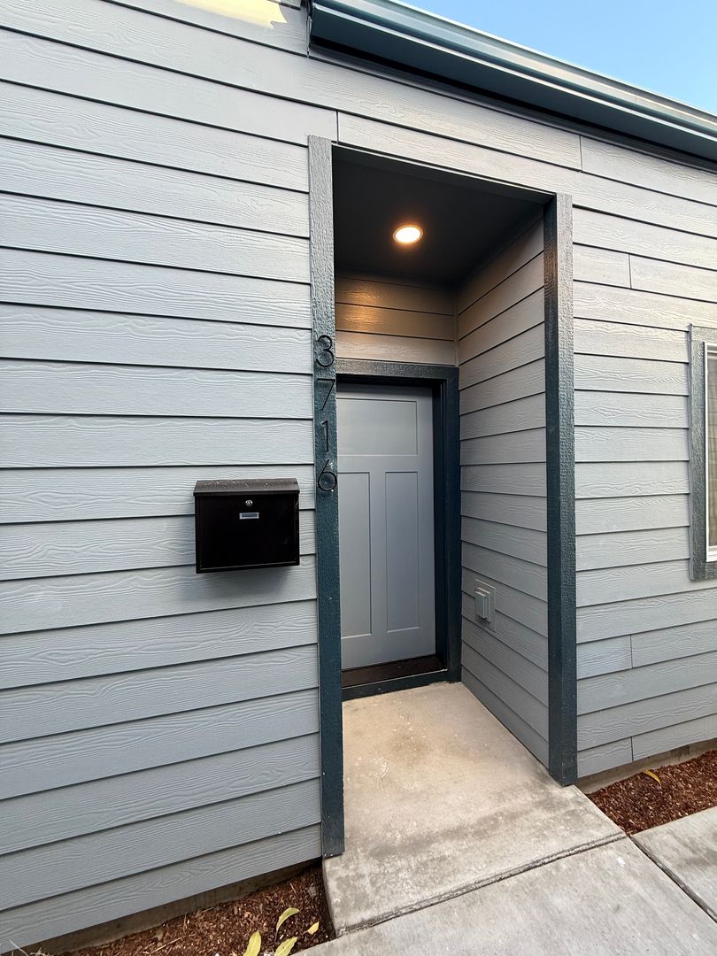 Spokane Apartment: 3710-3712 E Liberty Ave