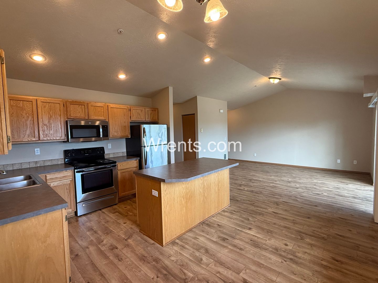 Spokane Valley Apartment: 403 S. Eastern  - Unit #304