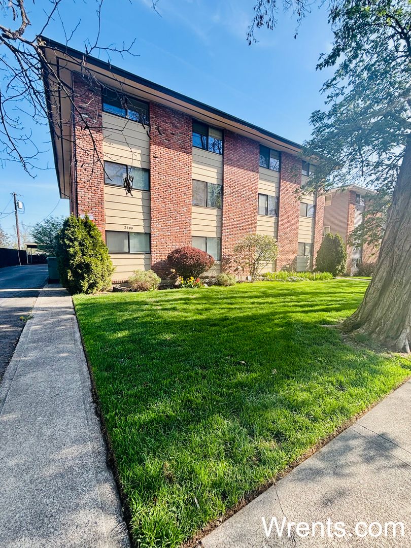 Spokane Apartment: 2106 W. 1st Ave