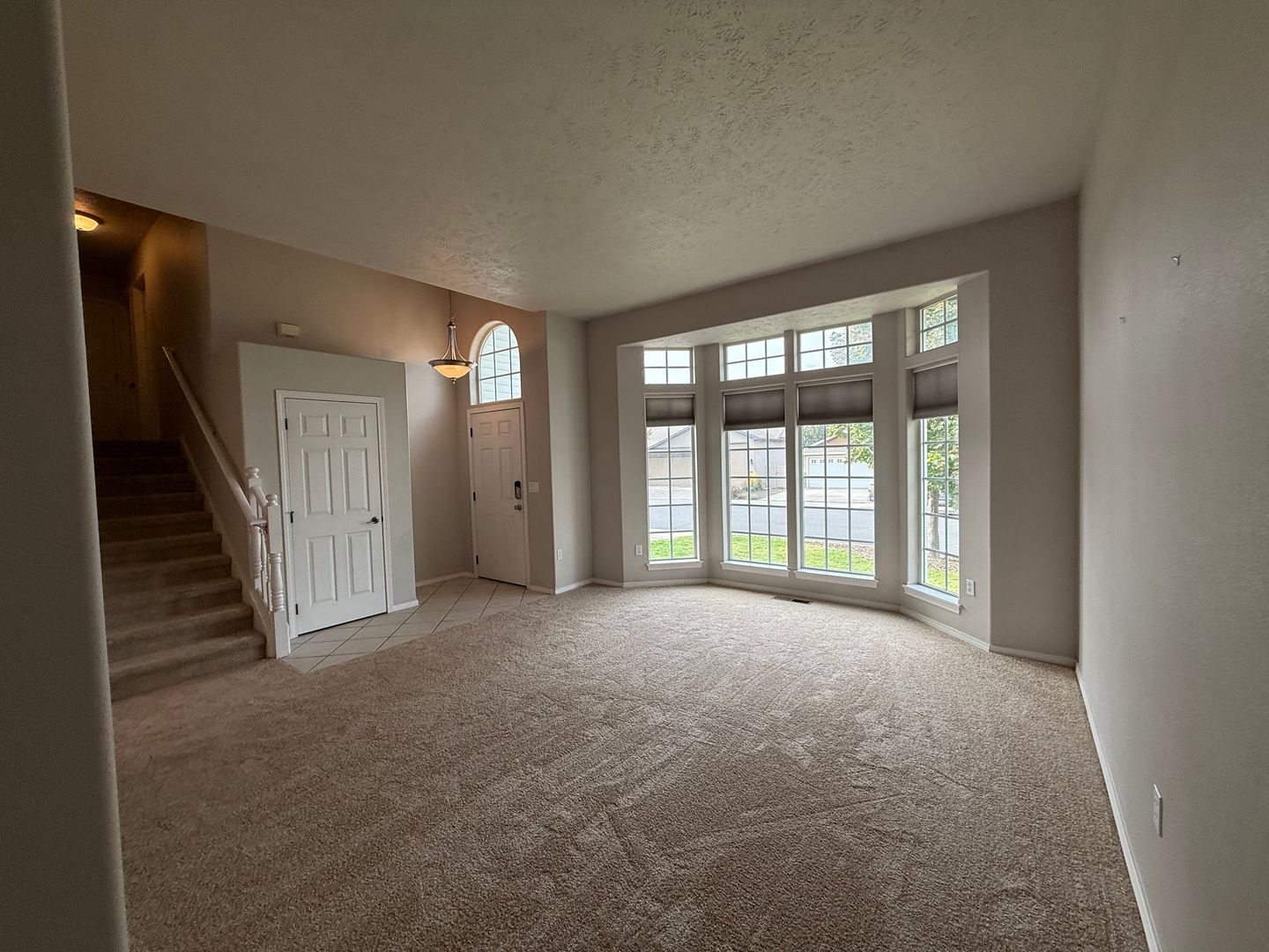 Spokane House: 6211 S Terra Vista St