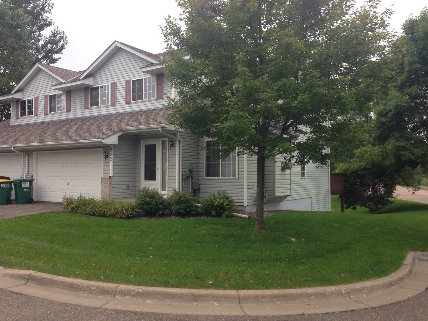 Buffalo Townhome: 322 Creekside Dr