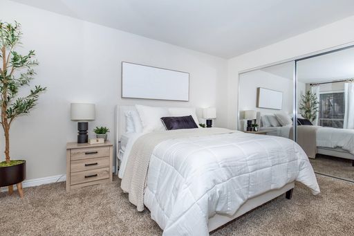 2 Bedroom 1 Bath Apartment Home | Platinum Option – photo 1