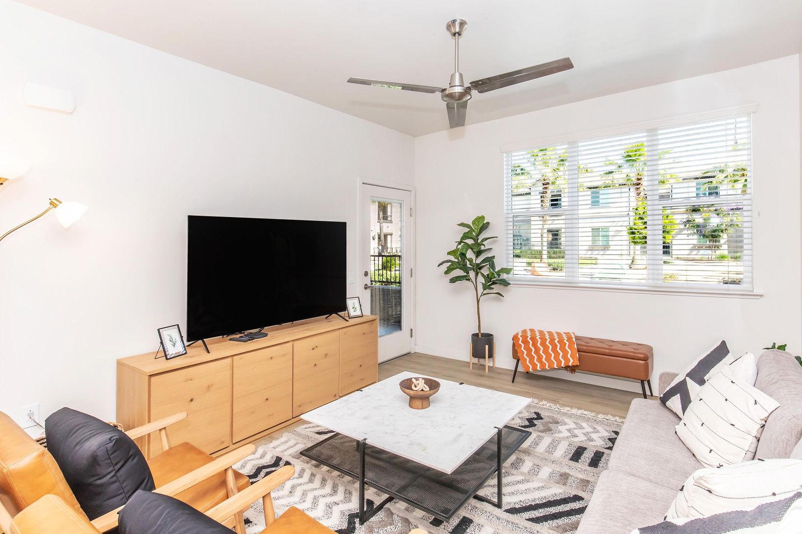 Manteca Apartment: 925 W. Lathrop Road