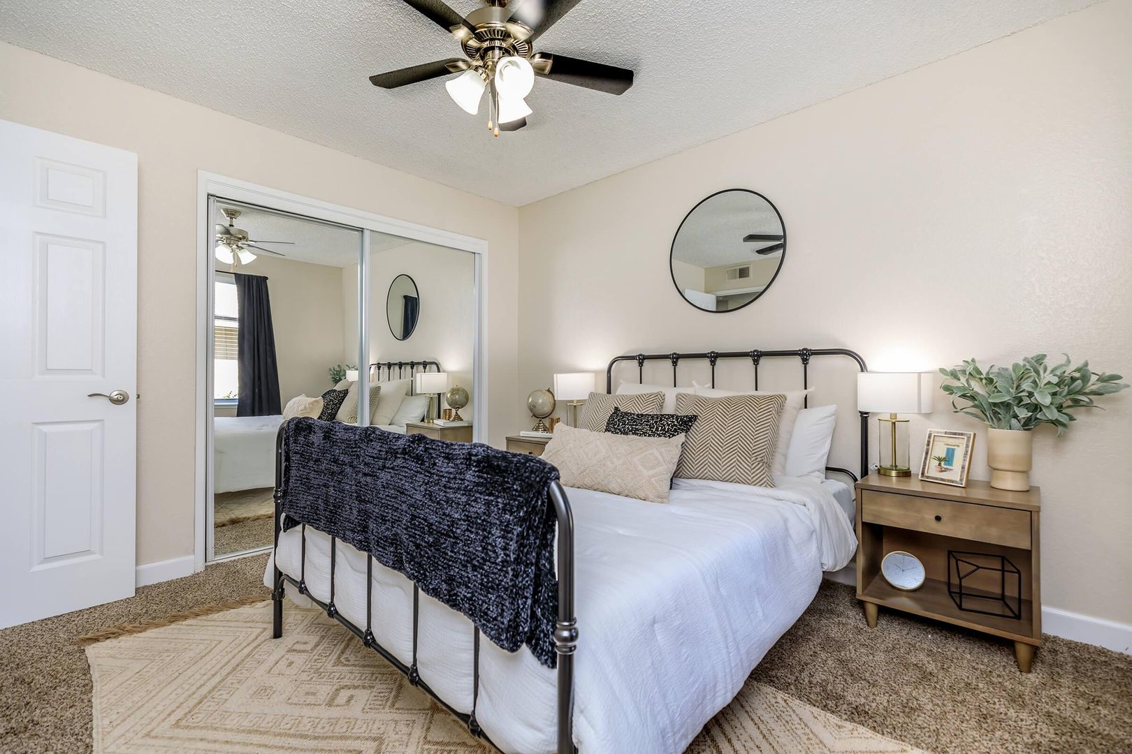 Fresno Apartment: 8680 N. Cedar Ave.