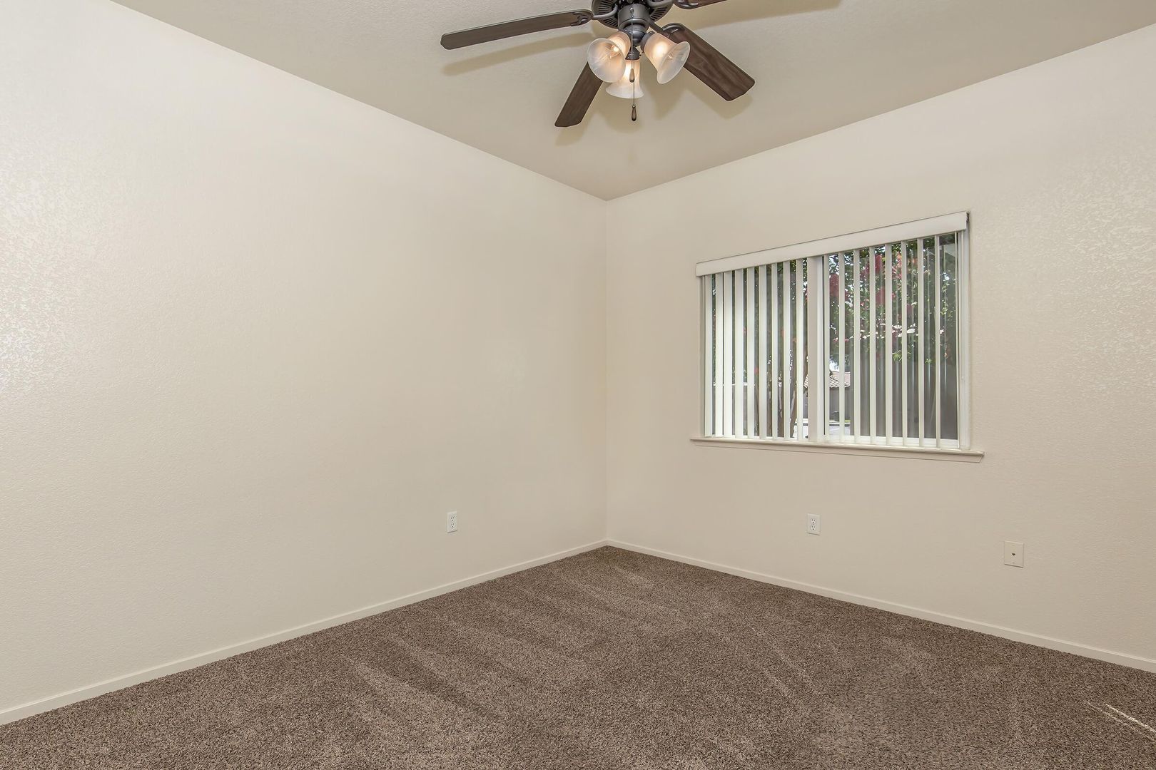 Fresno Apartment: 5430 Palo Alto Ave.