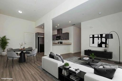 Del Rio Apartments | 3 Bedroom, 2 Bathroom Apartment Homes