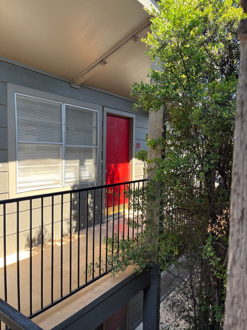 LUBBOCK Apartment: 3115 35TH ST
