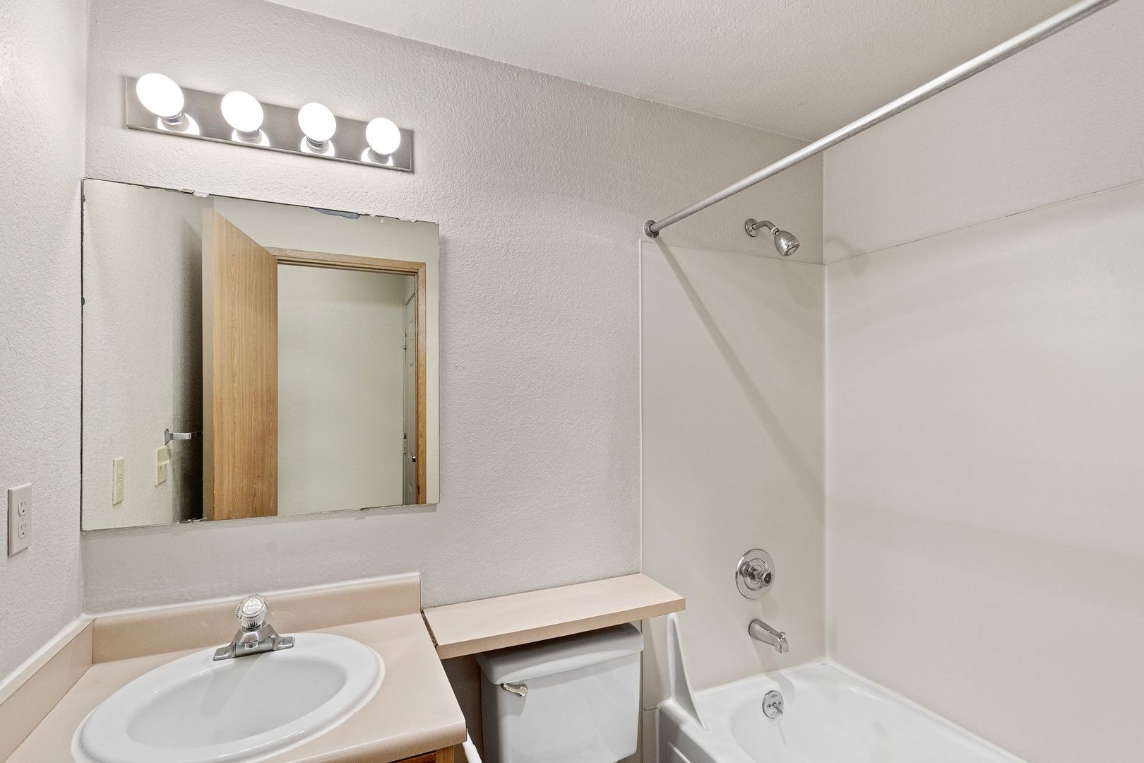 Heron View Apartment Homes 9 of 17