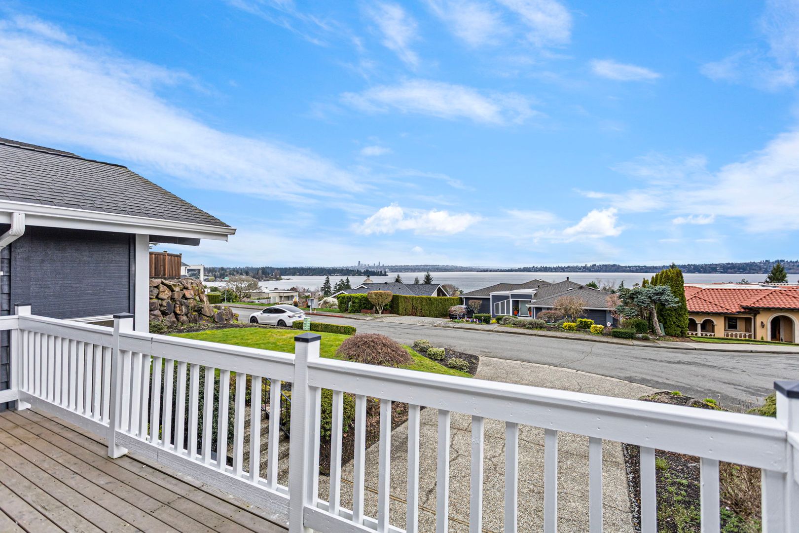 Kirkland House: 6214 102nd PL NE