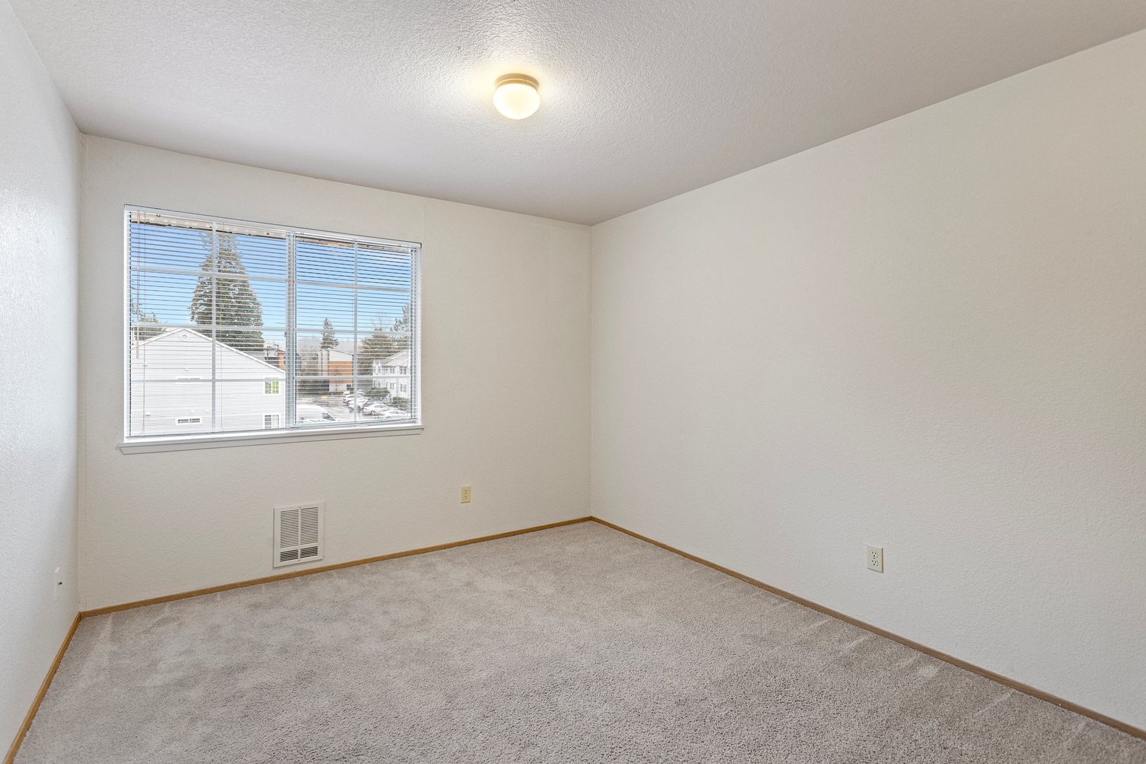 Heron View Apartment Homes 10 of 12