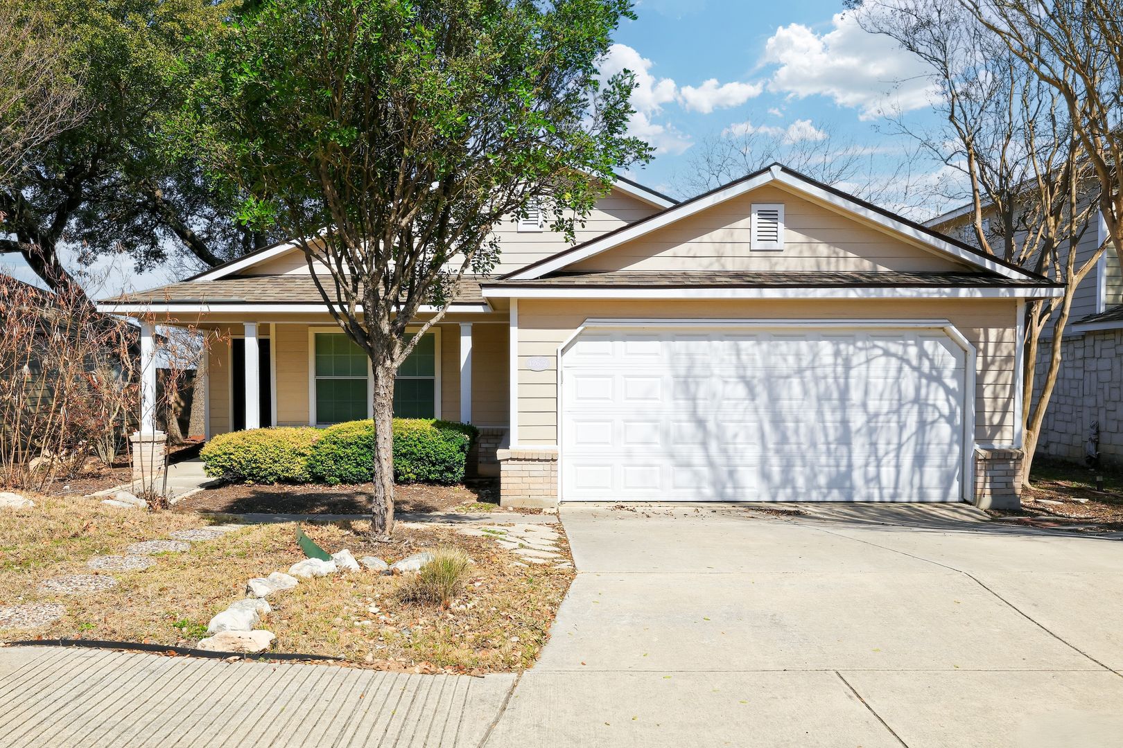 San Antonio House: 12622 Carriage Blvd