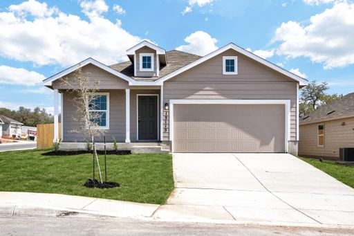 Modern 4-Bedroom Home with Prime Location and Efficient Features – photo 1