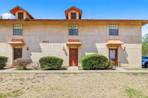 ***MOVE-IN SPECIAL: TWO WEEKS FREE***Spacious Condo with Dual Primary Suites and Modern Comforts – photo 1