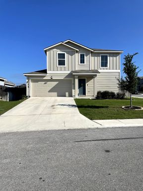 Spacious Two-Story Home with Charming Features and Community Amenities – photo 1