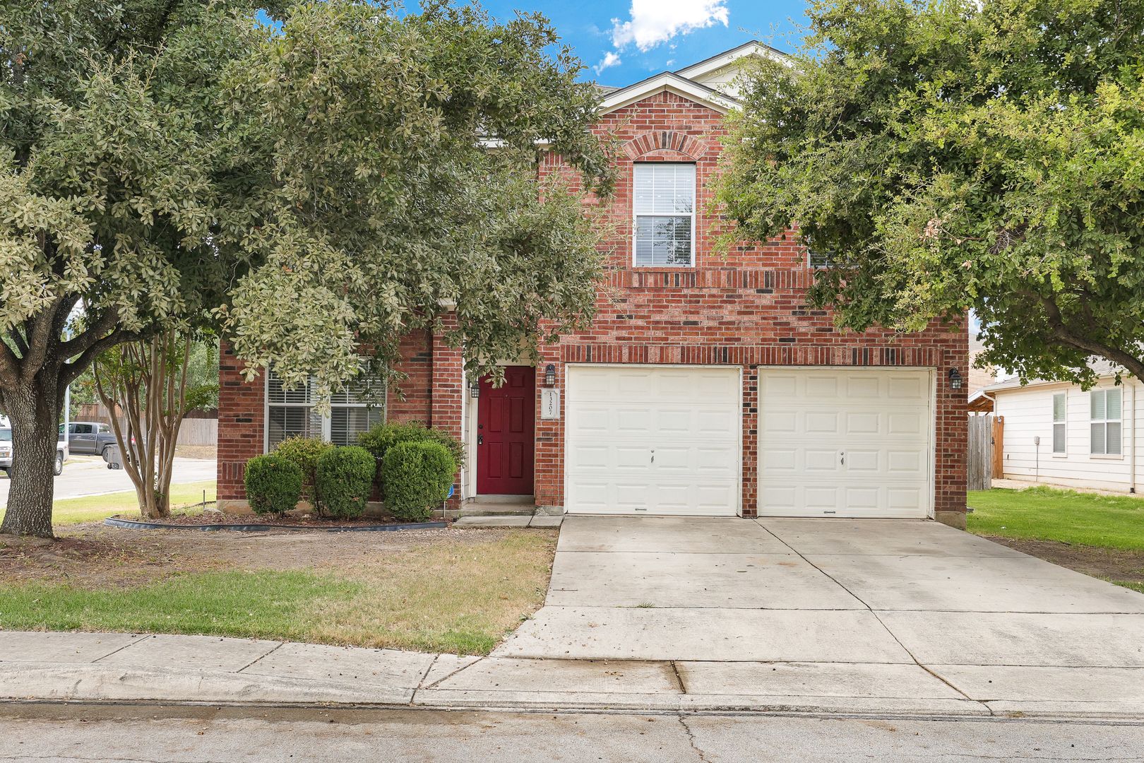 San Antonio House: 13207 Woodthorn Way