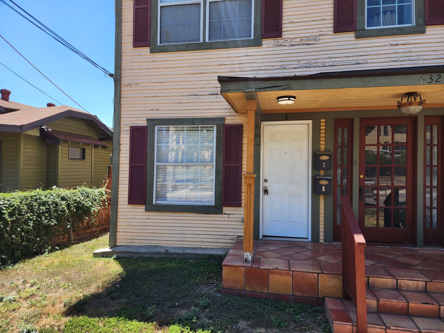 San Antonio Apartment: 632 Rigsby Avenue