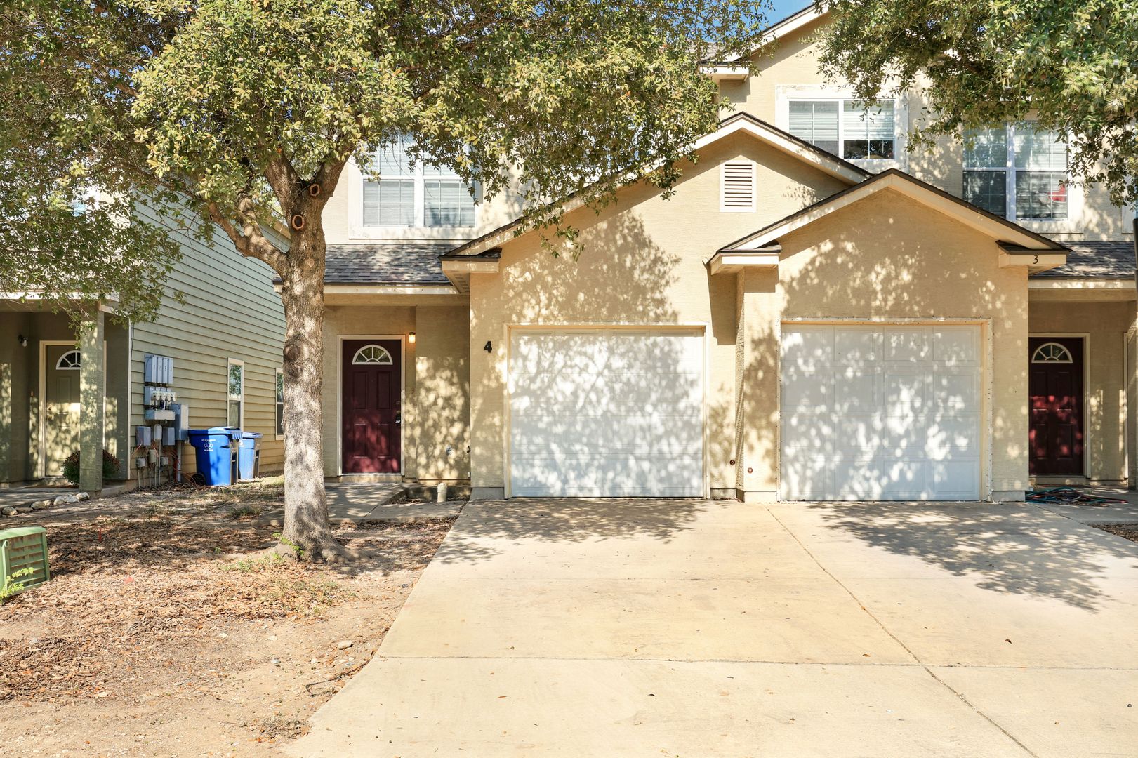 San Antonio Apartment: 7823 Kingsbury Wood