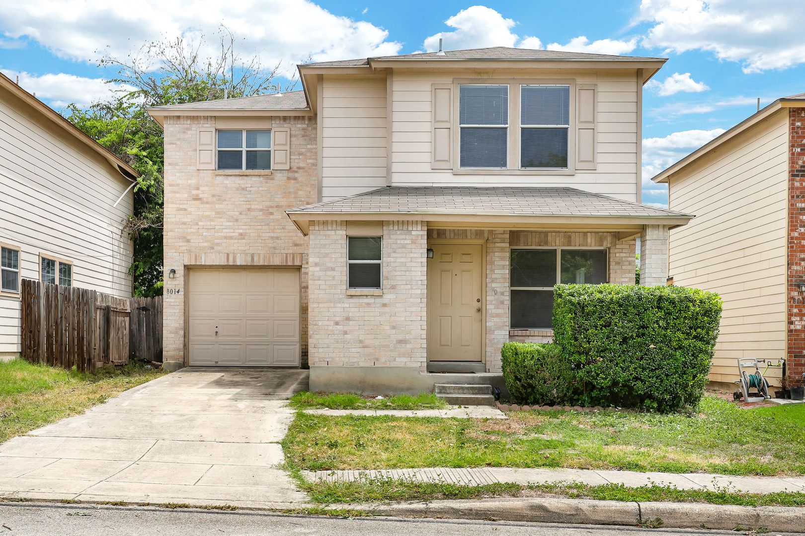 San Antonio House: 8014 Sandbar Point
