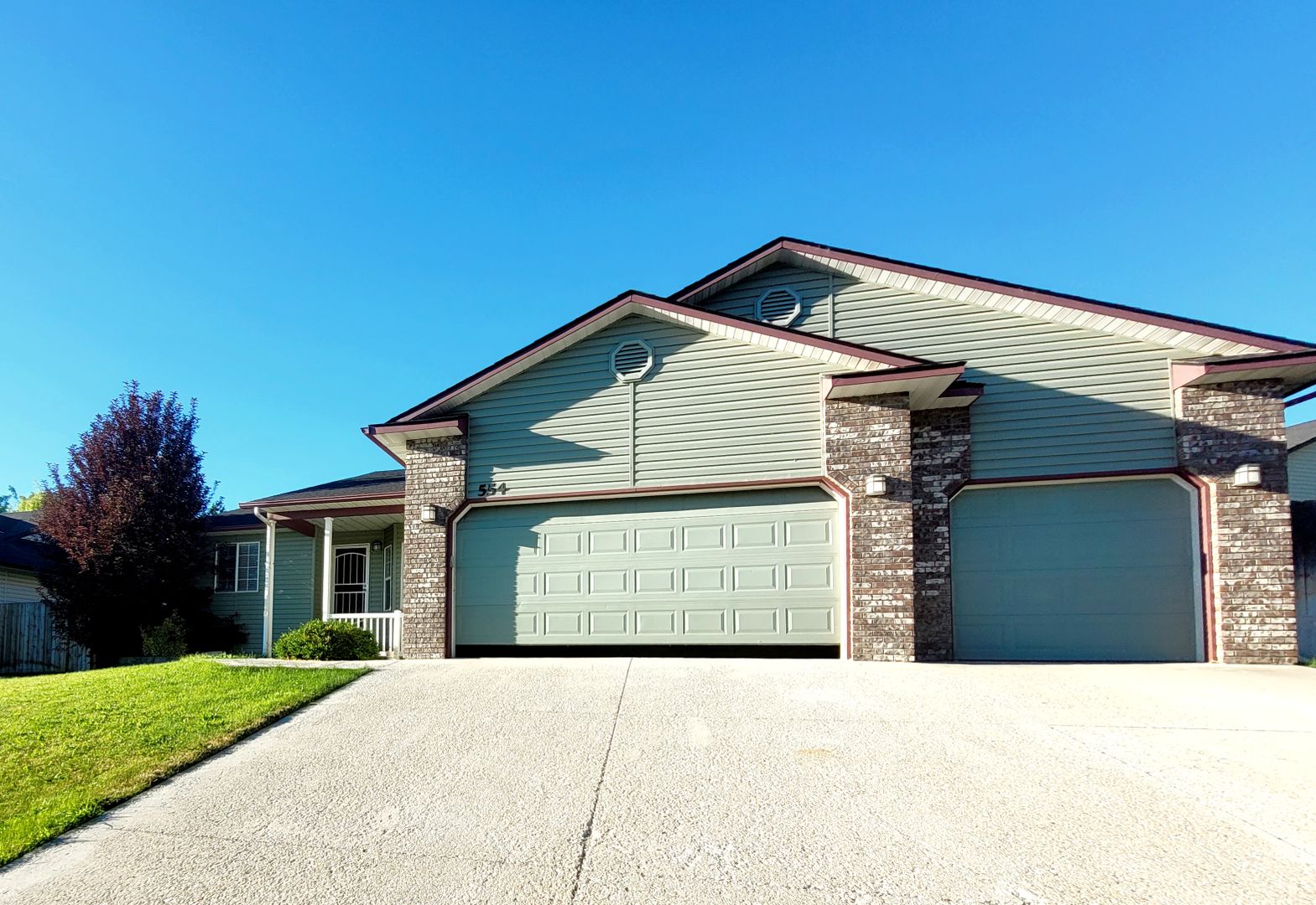 Nampa House: 554 W Palmer Dr