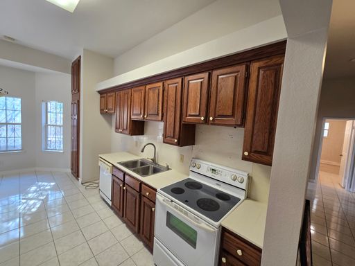 8802 Crossview Loop, Laredo, TX 78045