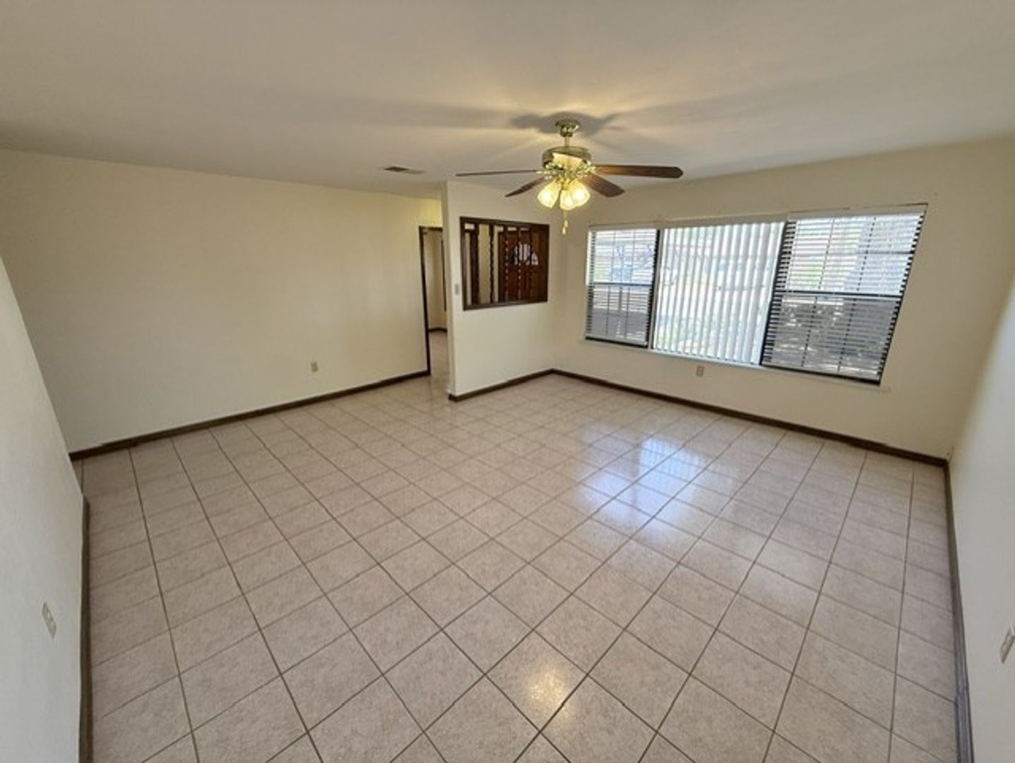 1817 E. Lyon St. 4 of 12