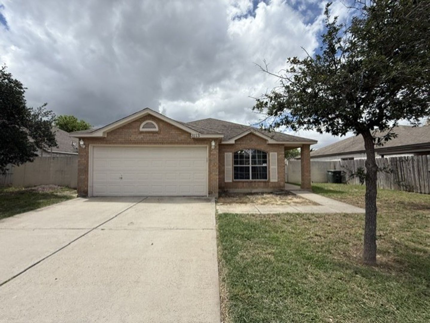 Laredo House: 3113 Silhouette Dr.