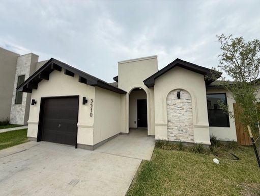 3510 Pascual De Leon Dr, Laredo, TX 78046
