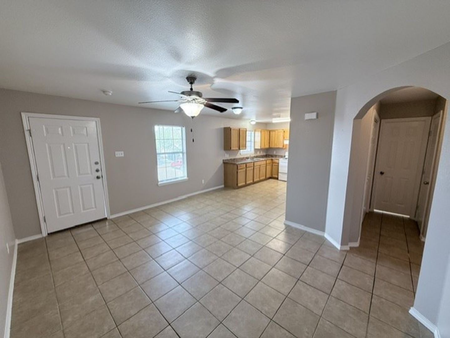 Laredo Apts. 5 of 8