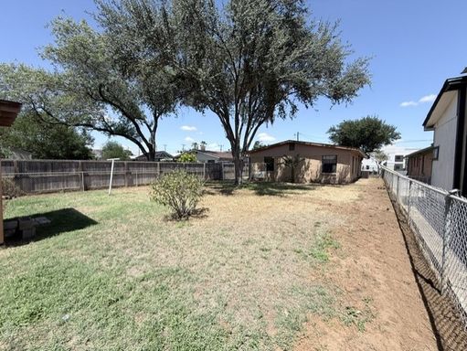 1817 E. Lyon St., Laredo, TX 78043