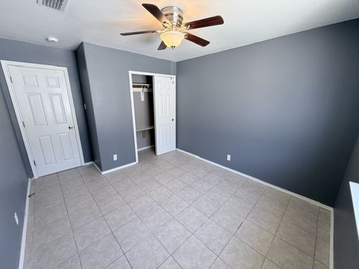 17525 Rock Port Rd, Laredo, TX 78045