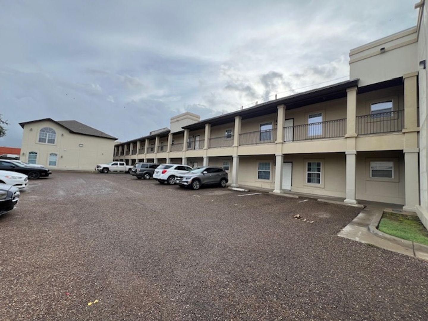 Laredo Apartment: 710 Alta Vista