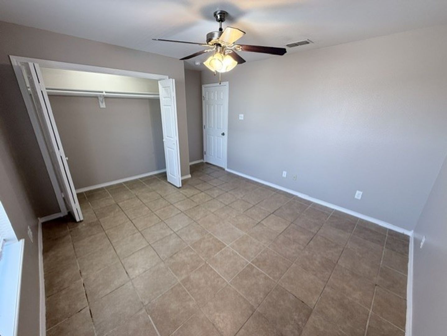 Laredo Apts. 16 of 16