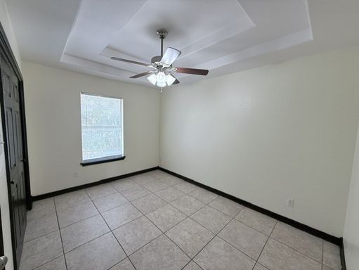 529 Norwich Lp. # 3, Laredo, TX 78045