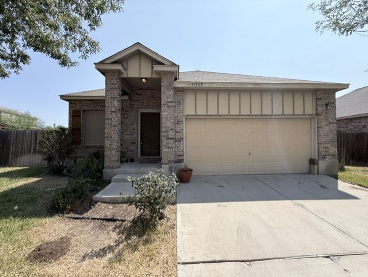 Laredo House: 11307 Kirby Drive