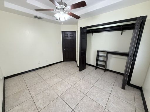 529 Norwich Lp. # 3, Laredo, TX 78045