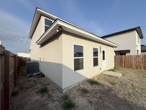 9975 Grotto Drive, Laredo, TX 78045