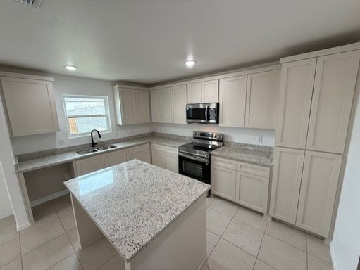 3510 Pascual De Leon Dr, Laredo, TX 78046