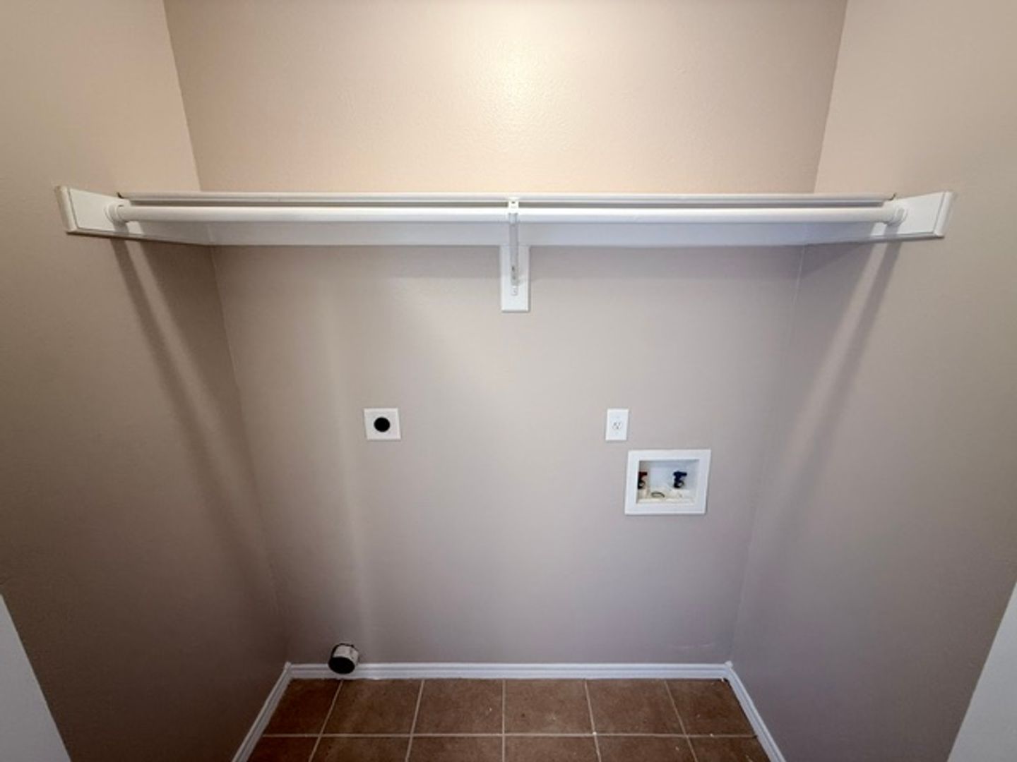 Laredo Apts. 10 of 16
