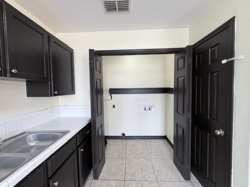 529 Norwich Lp. # 3, Laredo, TX 78045