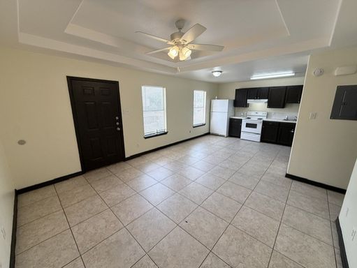 529 Norwich Lp. # 3, Laredo, TX 78045