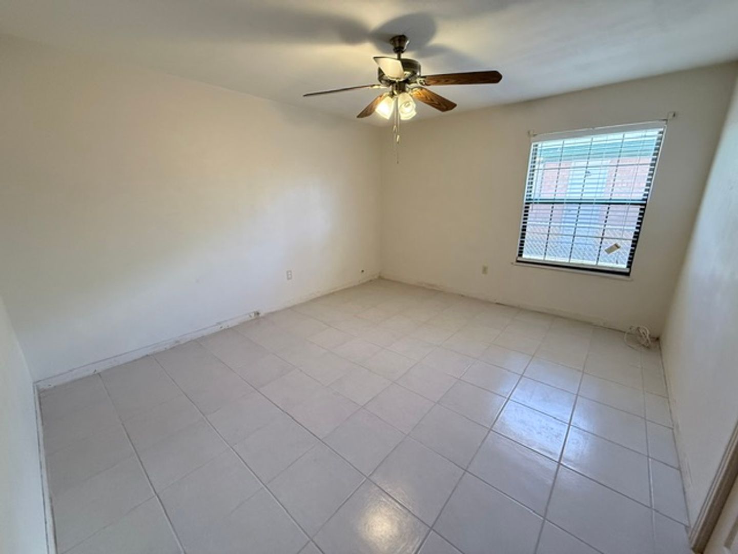 1817 E. Lyon St. 10 of 12