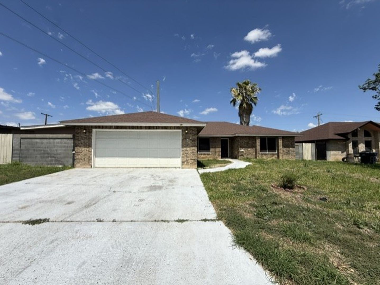 Laredo House: 8611 Chris Lane
