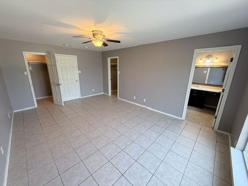 17525 Rock Port Rd, Laredo, TX 78045