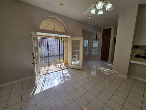 8802 Crossview Loop, Laredo, TX 78045