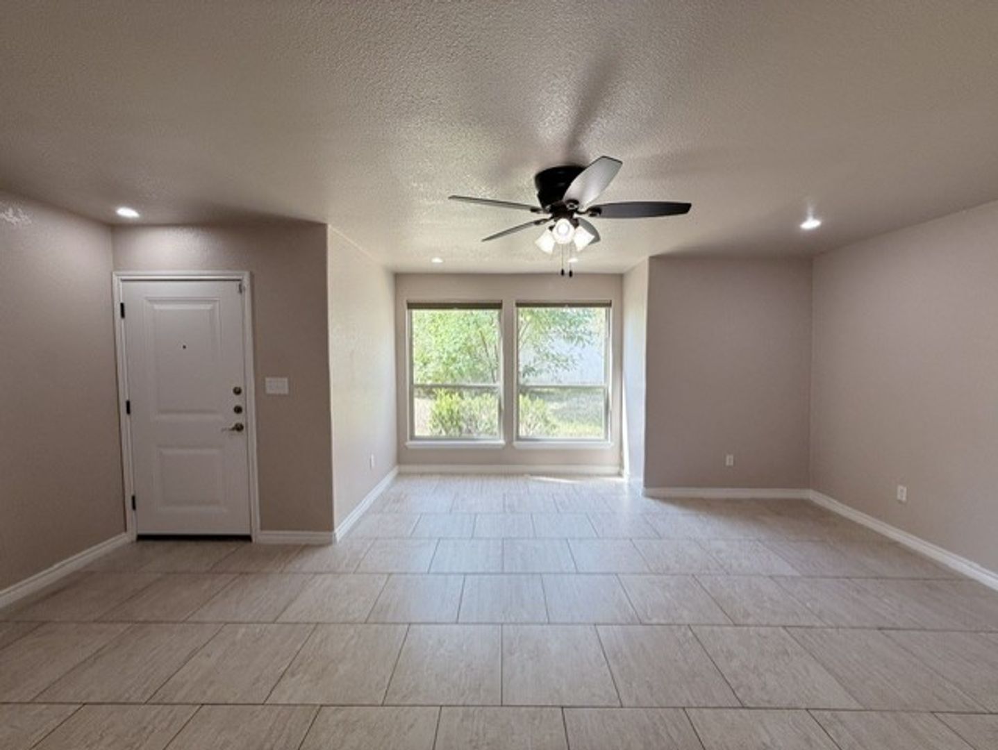2325 San Jose St. Unit #31 3 of 12