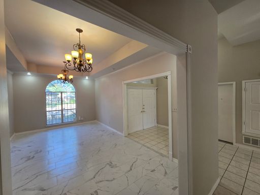 8802 Crossview Loop, Laredo, TX 78045