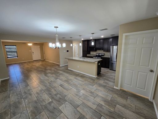5821 Doctorado Dr, Laredo, TX 78046