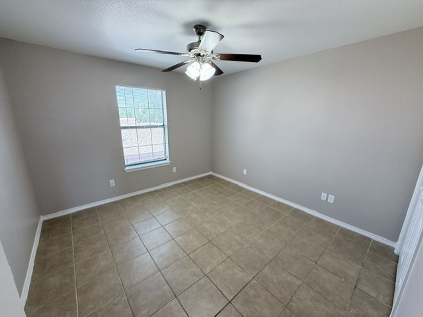 Laredo Apts. 11 of 16