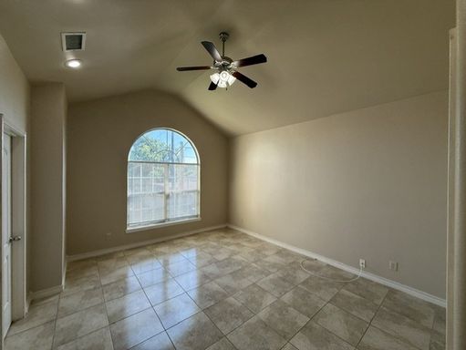 710 Alta Vista Dr. #117, Laredo, TX 78041